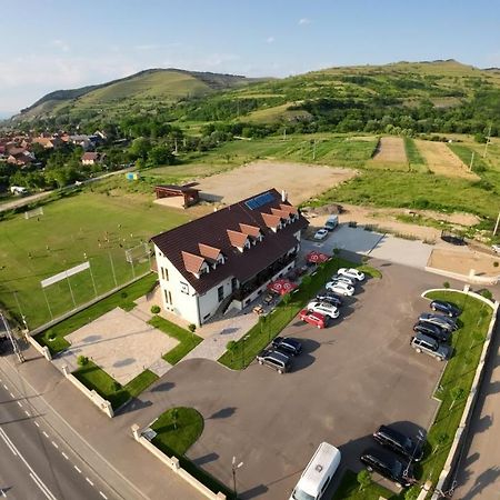 Martini Restaurant & Cazare Sebesel Esterno foto