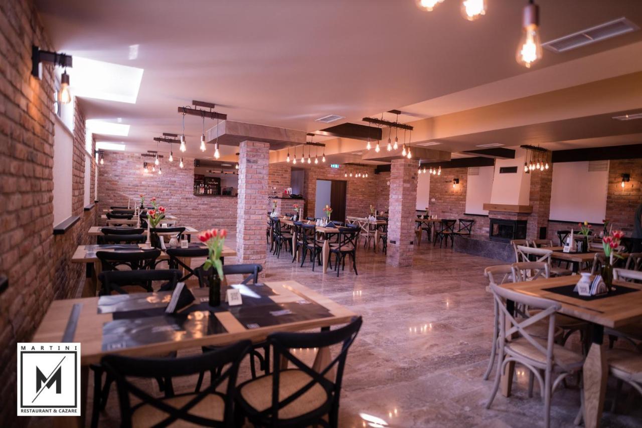 Martini Restaurant & Cazare Sebesel Esterno foto